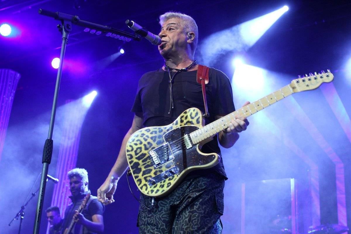 lulu apresentou o show da turnê ClubeLux