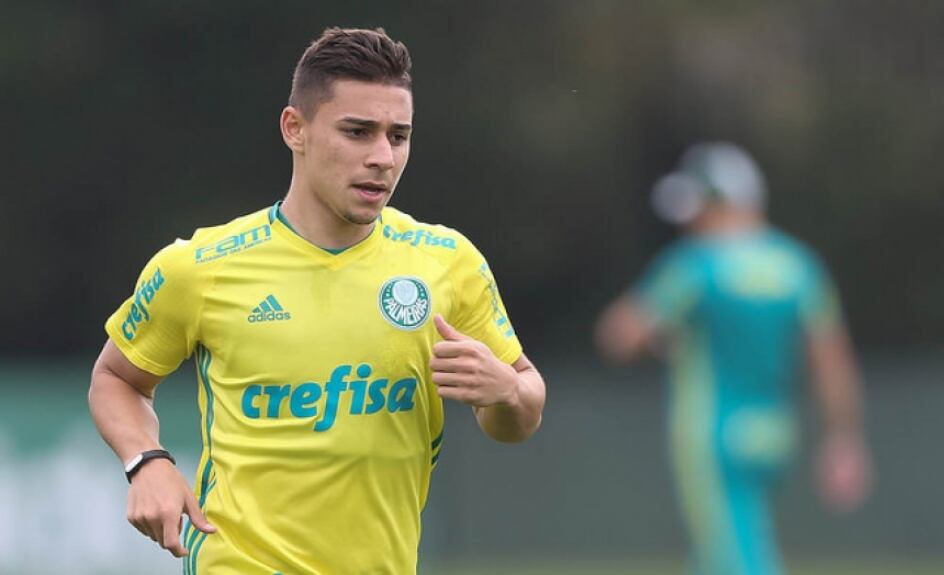 O lateral-direito João Pedro foi vendido pelo Palmeiras e anunciado como novo reforço do Porto, de Portugal. O atleta assinou com a equipe portuguesa até 2023. João Pedro esta