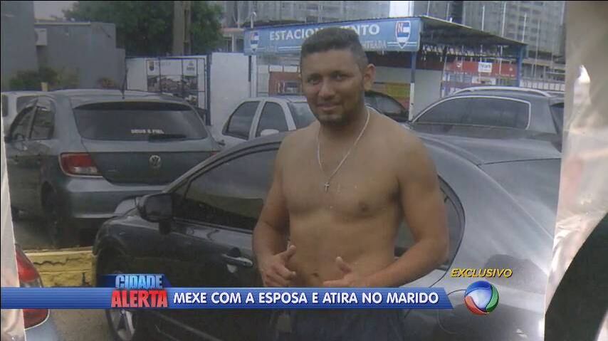 O motoboy foi morto nesta quinta-feira (9) após ser baleado na cabeça e no tórax durante uma briga, na rua Apinajés, em Perdizes, na zona oeste da capital