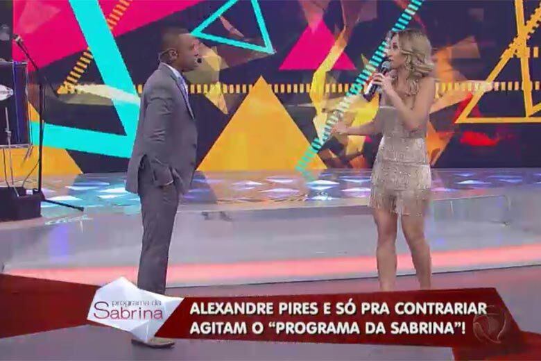 O Programa da Sabrina de sábado (25) foi palco de grandes revelações. A japa mais famosa do Brasil revirou o álbum de fotos de Alexandre Pires em busca de cliques antigos, daqueles de envergonhar bastante

+ Vídeo: Com 25 anos de carreira, Só Pra Contrariar recebe homenagem do Programa da Sabrina

+ Quer saber tudo sobre o Programa da Sabrina? Siga o perfil no Twitter

+ A atração da japa mais famosa do Brasil também está no Facebook. Curta!
