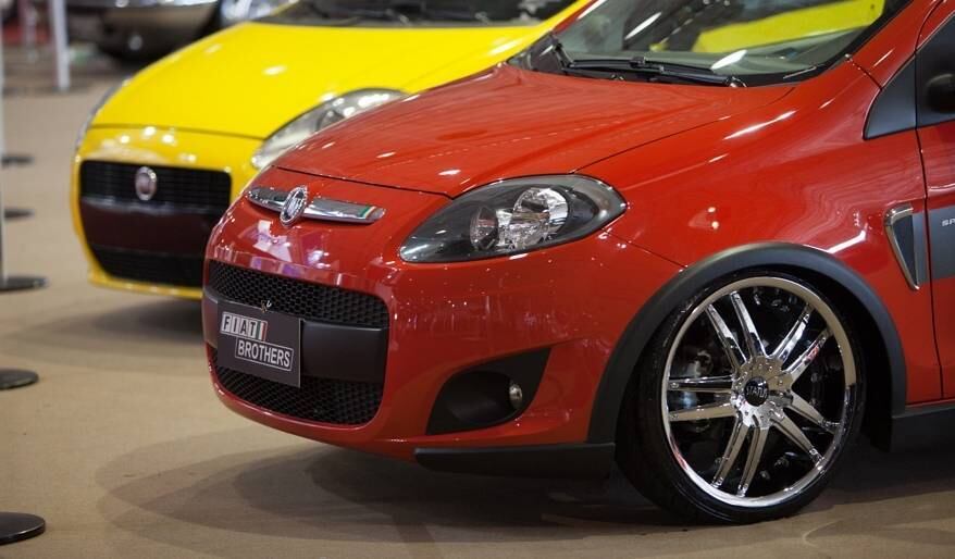 O Denatran (Departamento Nacional de Trânsito) publicou na última quarta-feira (26) uma alteração no artigo 6º da resolução 292/2008. O texto rege as modificações do sistema de suspensão dos automóveis e permite, em teoria, o rebaixamento dos carros sem transgredir as leis vigentes.

As mudanças, porém, possuem restrições e regulamentações específicas. Saiba mais nas próximas fotos

Saiba tudo sobre carros! Acesse R7.com/carros
E confira os melhores preços de novos e usados em r7.icarros.com.br
