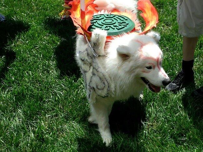A deusa Amaterasu, do game Okami também aparece na lista. E que fofa, não?