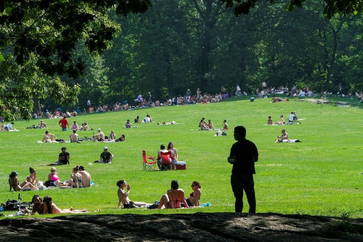 Nova York chega a 70% de vacinados e suspende restrições