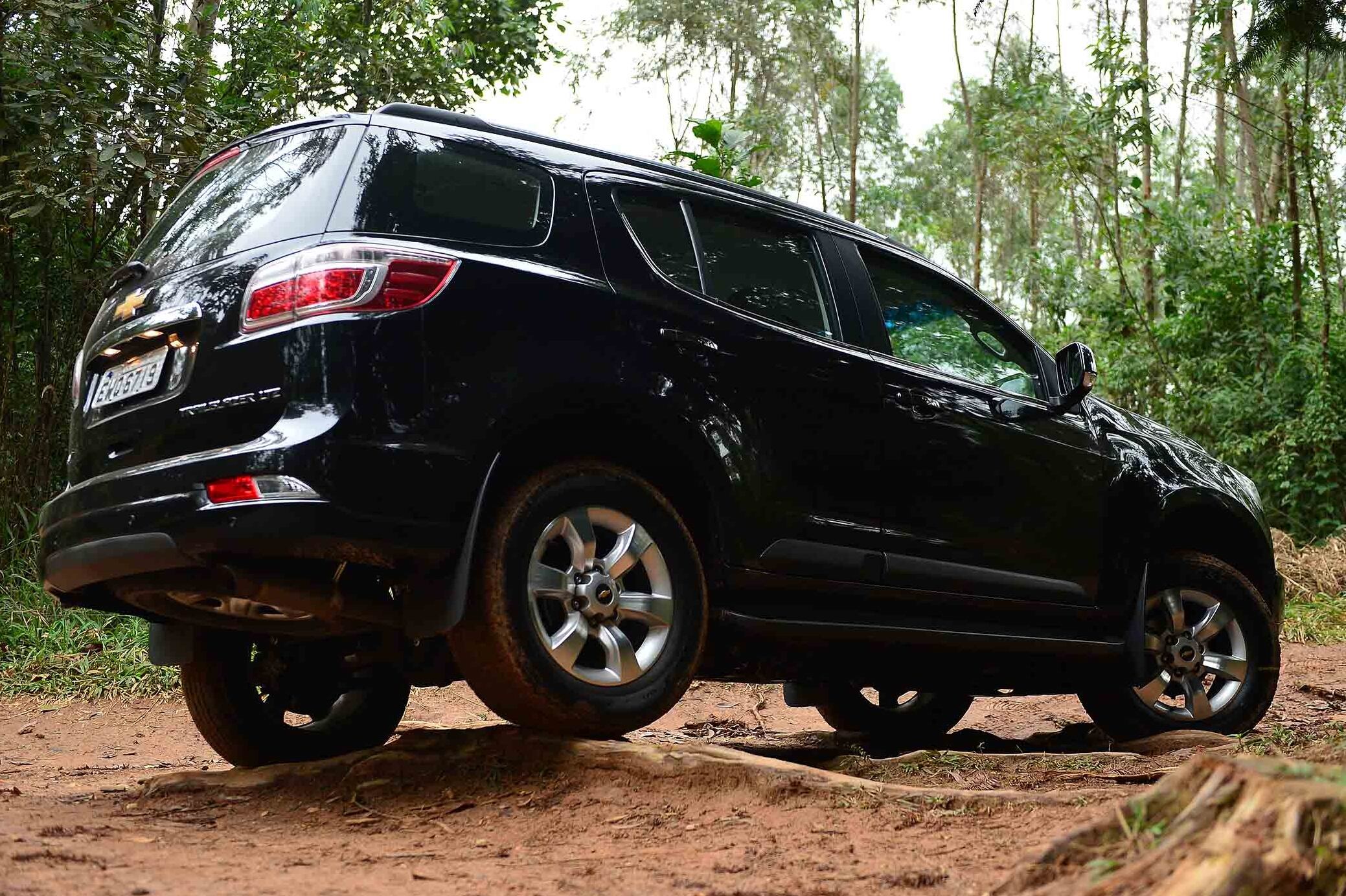 Bem, por mais que ele encare a terra como ninguém, o Trailblazer peca no acabamento e no custo-benefício: no mercado há rivais mais bem construídos e equipados. Leia a avaliação completa

Quer saber tudo sobre carros? Acesse www.r7.com/carros