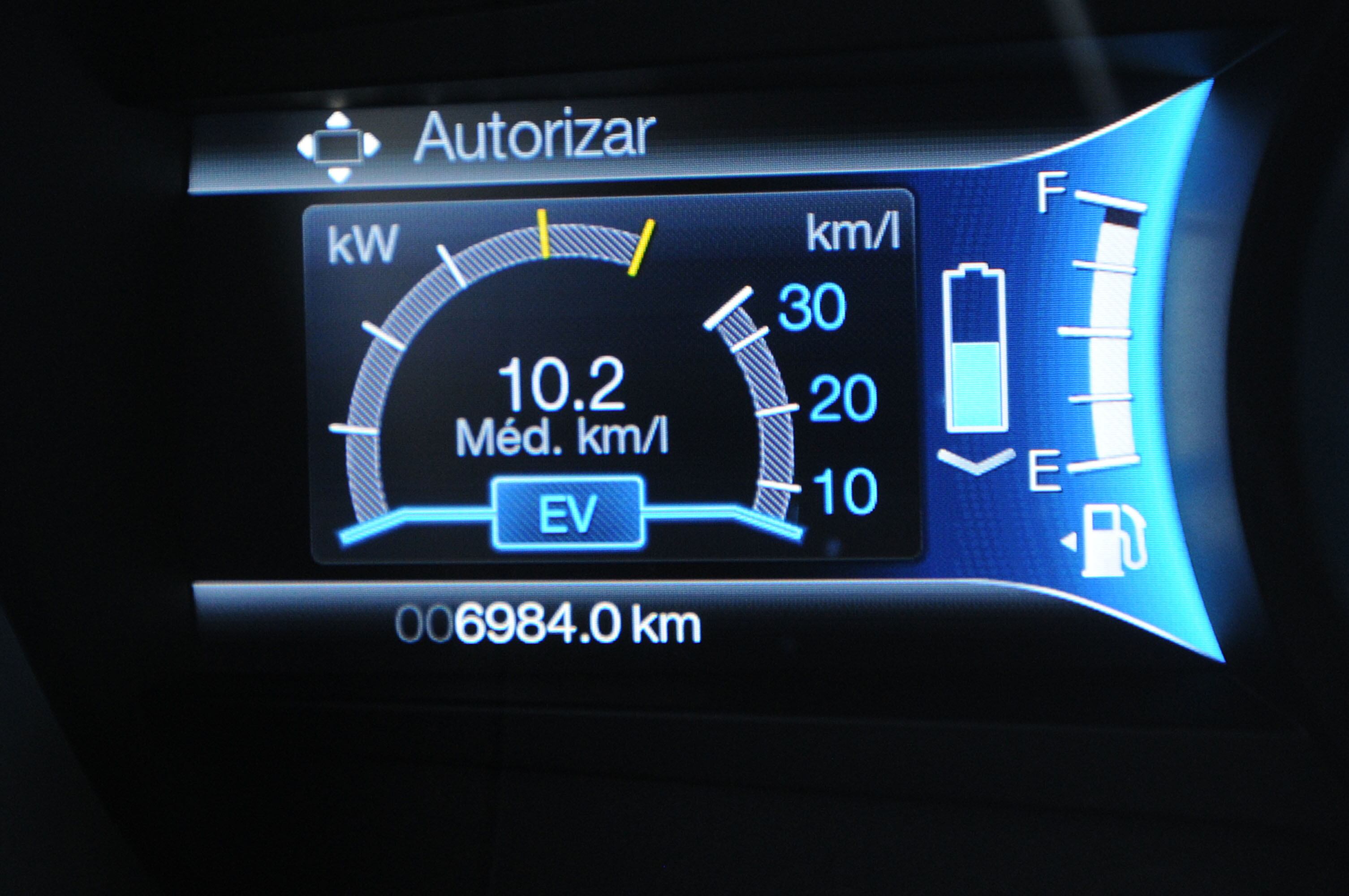 O display de cristal líquido é customizável a partir de botões no volante do carro

Quer saber tudo sobre carros? Acesse www.r7.com/carros
