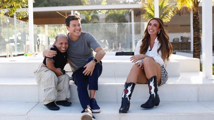 Curtiu a mansão da Nicole? Qual seria o seu cantinho favorito nessa casa gigante?

O Hora do Faro vai ao ar todo domingo, a partir das 15h30, na tela da Record TV.