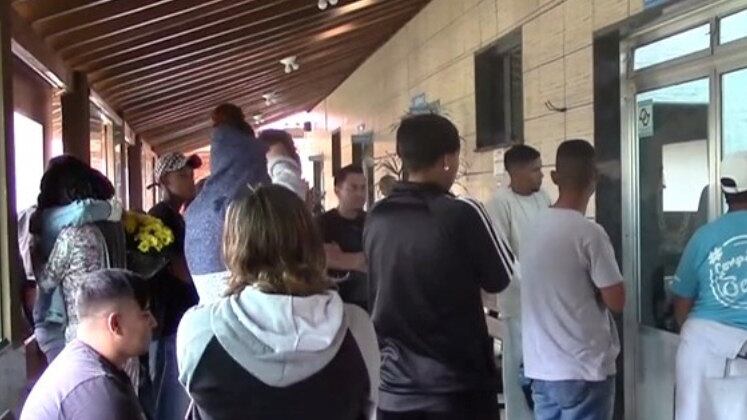 Em nota, a Secretaria de Segurança Pública informou que Lucas está sendo investigado e estão a procura do suspeito para esclarecer o caso. O corpo de Beatriz foi sepultado em uma cerimônia marcada por muita dor e revolta. 

O Balanço Geral vai ao ar de segunda a sexta, às 11h50; e aos sábados, 13h, na tela da Record TV.