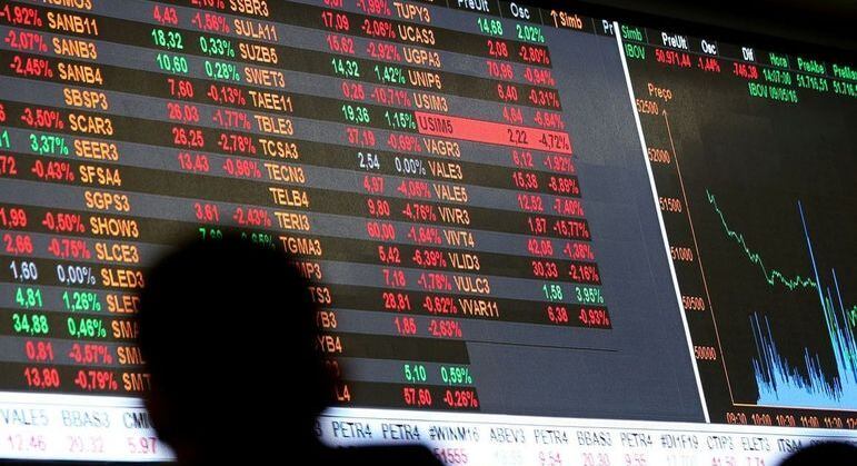 A bolsa de valores caiu nesta quinta-feira (26) após dois dias seguidos de alta