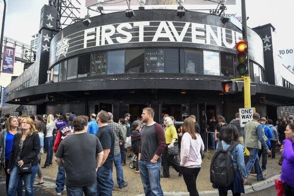 First Avenue sediou filmagens de Purple Rain