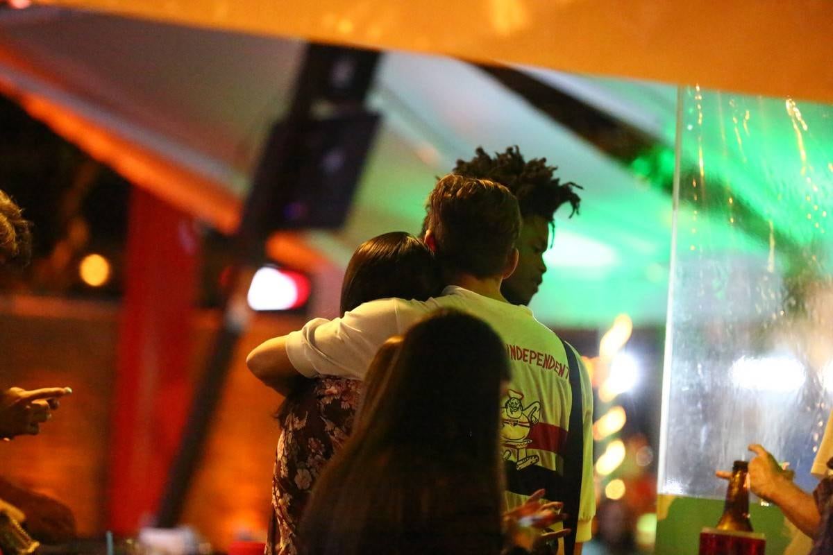 E muitos abraços...