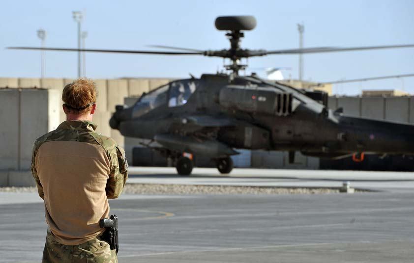 Questionado sobre se tinha matado insurgentes nesse período, ele disse:
"É, assim, muita gente. Sim, disparamos quando precisamos, tiramos uma
vida para salvar uma vida, mas essencialmente somos muito mais uma
dissuasão do que qualquer outra coisa".
"Se tem gente tentando fazer malvadeza com os nossos caras, então vamos
tirá-los do jogo, suponho", declarou o filho caçula do príncipe Charles
com a falecida princesa Diana, numa das várias entrevistas divulgadas à
imprensa