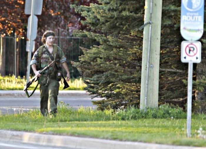 Justin Bourque, suposto autor do ataque, se entregou para a polícia montada em Moncton