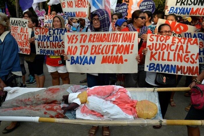 Manifestantes protestam contra execuções sumárias
