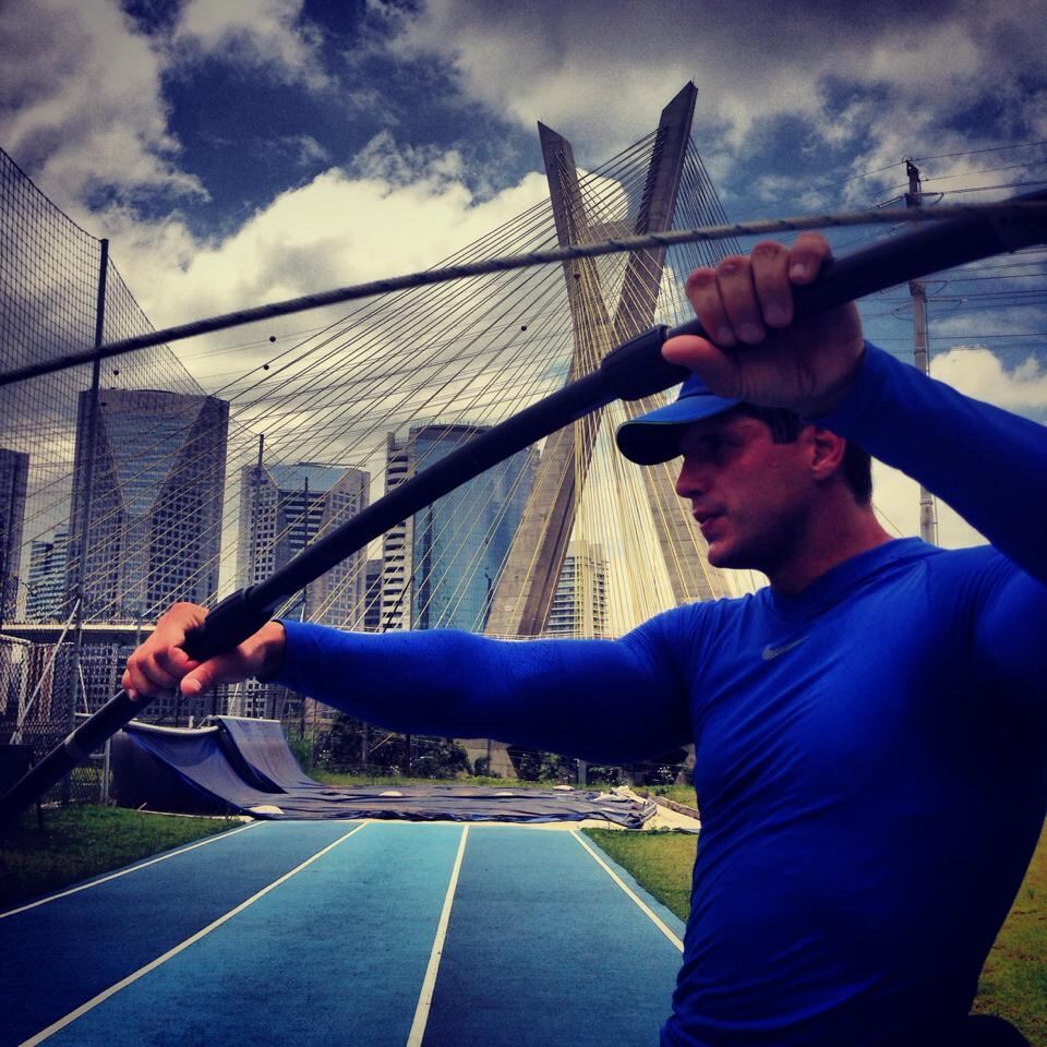 A namorada austríaca misturou português em inglês, mas não deixou de demonstrar todo seu carinho pelo amado. Confira