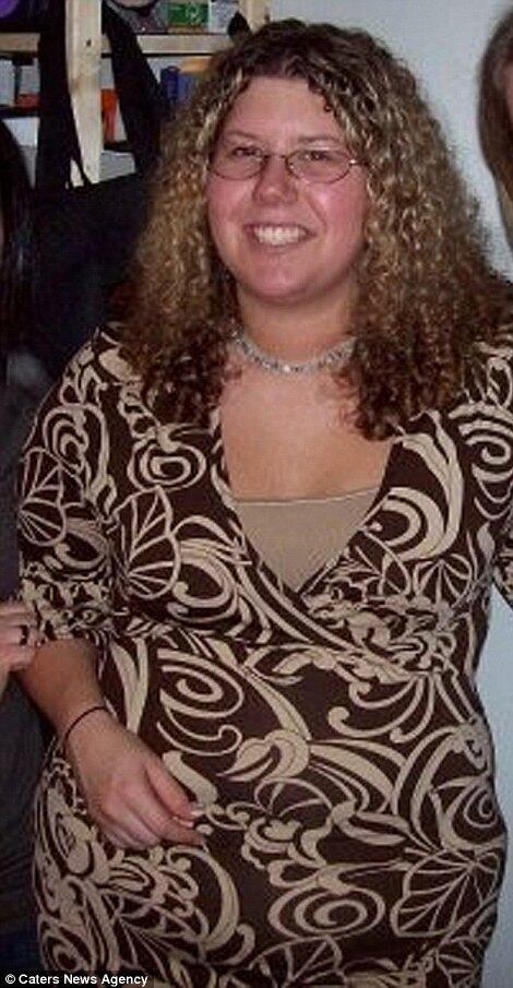 Mas não foi uma conquista repentina. Tudo aconteceu por etapas:
— Comecei com pequenos passos, não comecei realmente a mudar a forma de me alimentar até ter ingressado de maneira intensa em minha jornada fitness. Acho que se poderia dizer que atingi um patamar e então comecei a mudar a maneira de comer
Entre em forma com R7 Dieta mantendo hábitos alimentares mais saudáveis