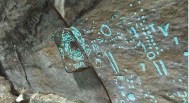 Gravuras são realçadas por computador em abrigo no interior de São Paulo