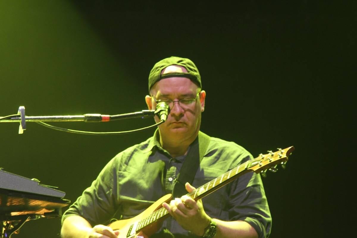 A respeitada banda Paralamas do Sucesso se apresentou no Citibank Hall, em São Paulo, nesta sexta-feira (14)
A banda se apresentou na terceira edição do Green Move Festival, em Brasília