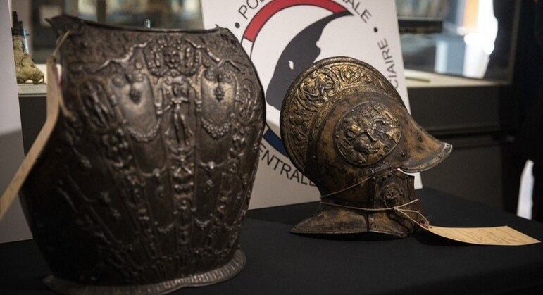 Os objetos, feitos de bronze e incrustados em ouro e prata, foram feitos em Milão no século 16