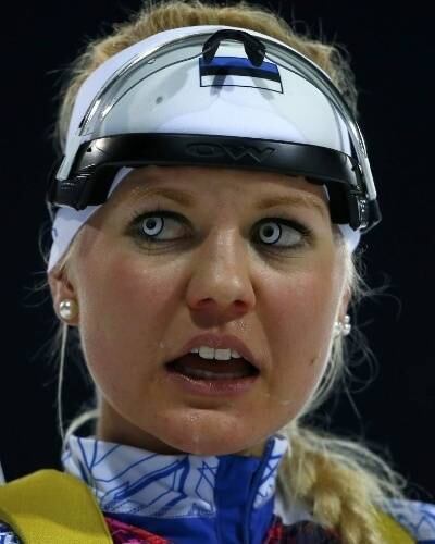 Com olhos de filmes de terror não era difícil fotografar a atleta em poses assustadoras


