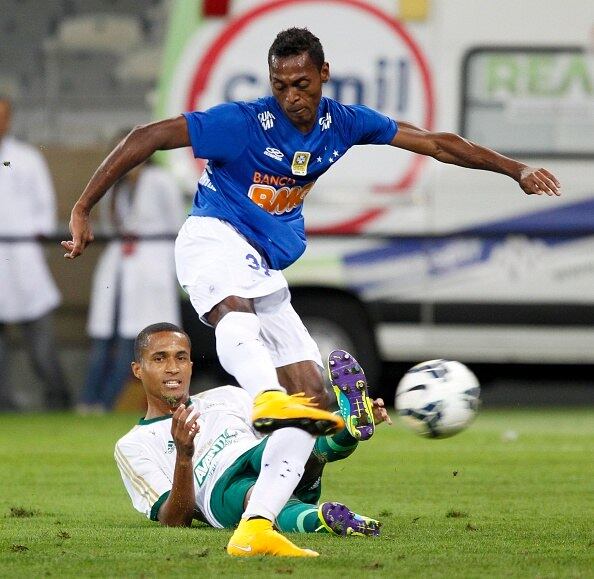 Marquinhos está com seis gols no Brasileirão, sendo dois pelo Vitória 
