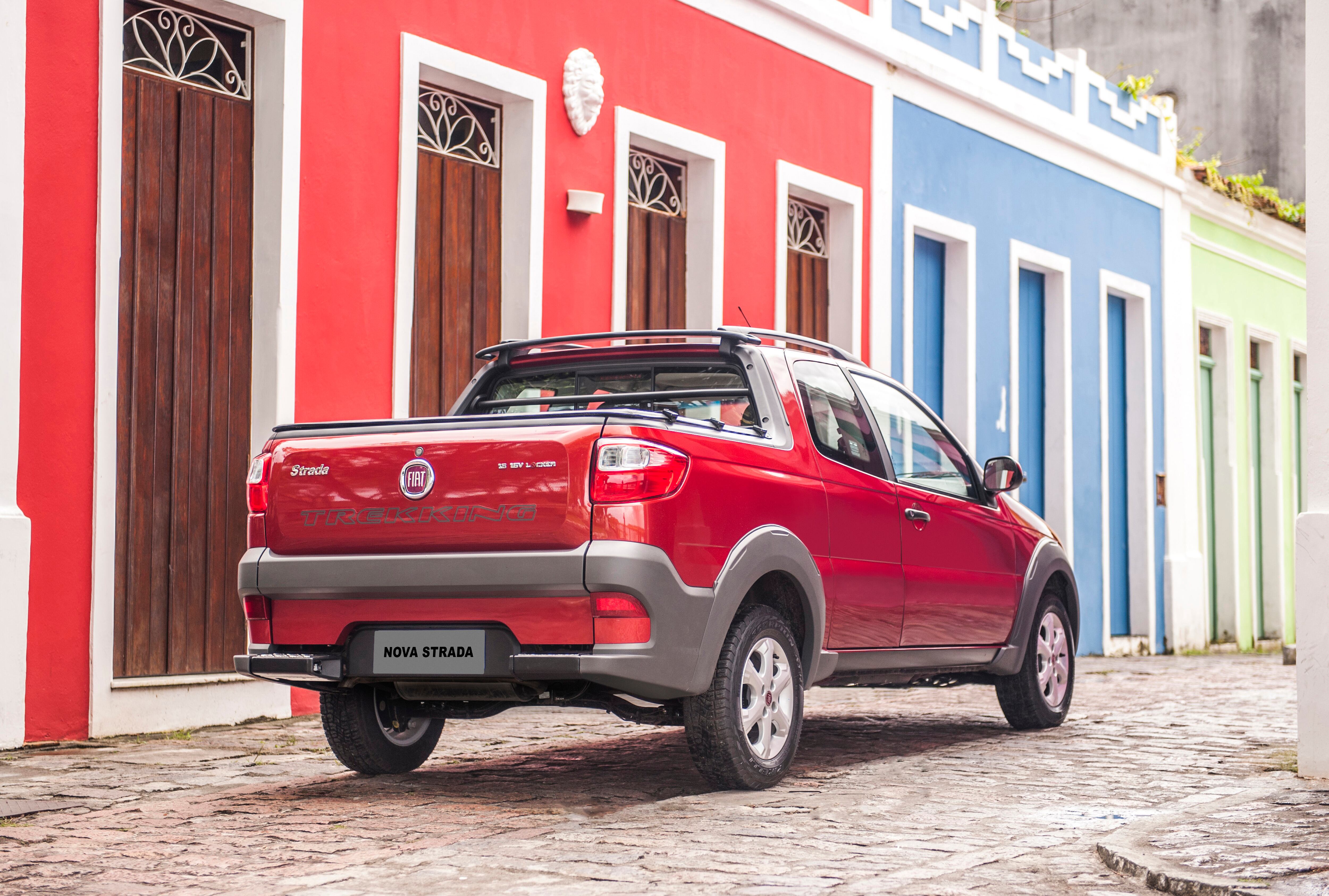 A versão intermediária será disponibilizada apenas com cabine dupla