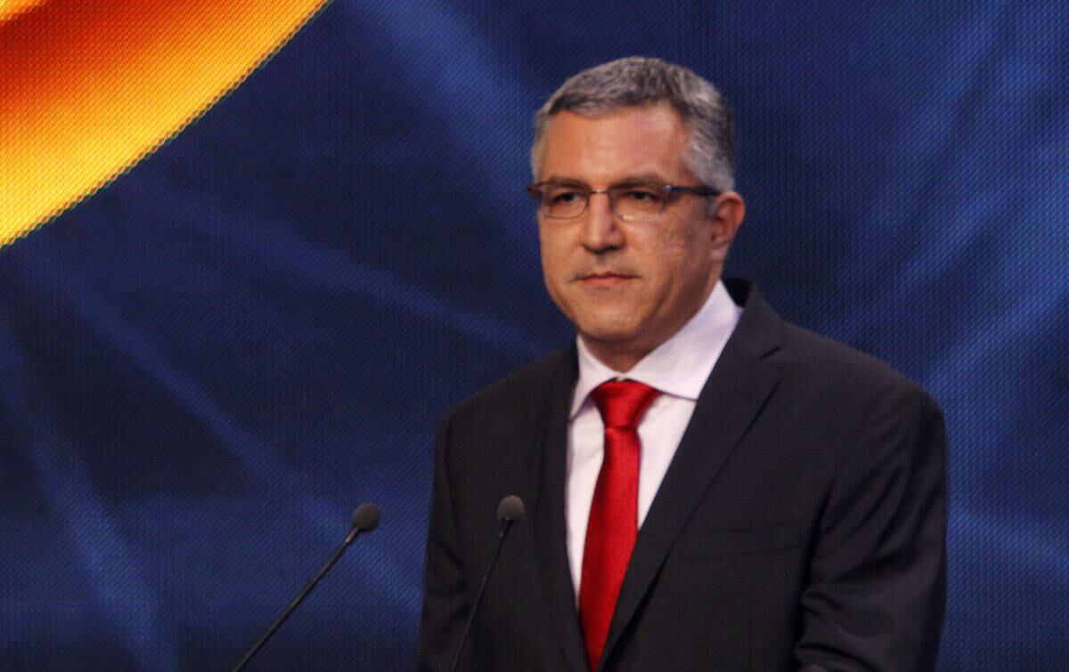 Alexandre Padilha
(PT) começou defendendo sua experiência em cargos no executivo, principalmente
à frente do Ministério da Saúde. O principal ponto de seu plano de governo será
o Agiliza Saúde, para agilizar

e melhorar a gestão e o investimento no Estado
Leia mais
