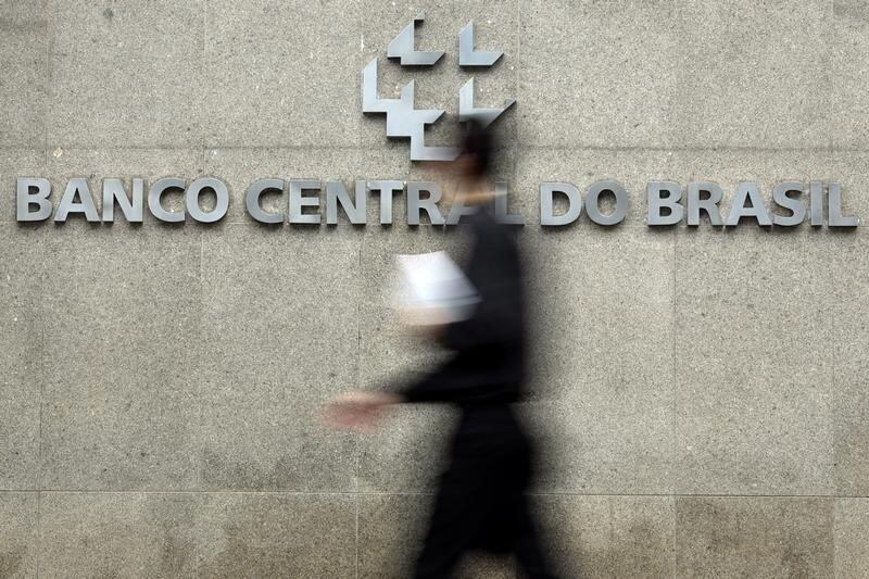 Inadimplência também registrou queda no mês de novembro
