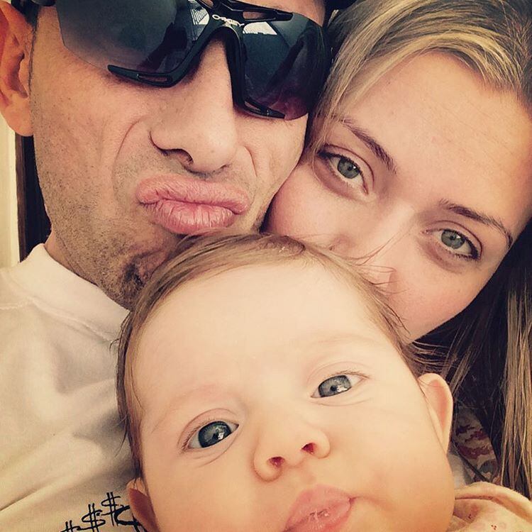 Aos quatro meses de idade, a pequena Laura, filha de Rafael Ilha e Aline Kezh, esbanja fofura nas redes sociais dos papais corujas. Não à toa, a menina já ganhou até um apelido da mãe: Miss Bochecha. Vejas as fotos! 

Acesse
o R7 Play e assista gratuitamente à programação da Record quando quiser
