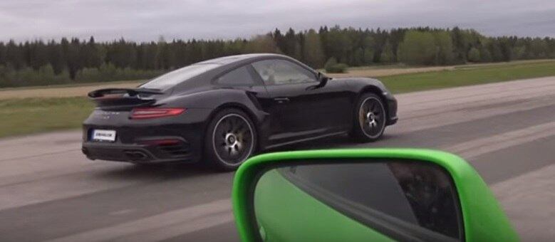 Tecnologia contra a força bruta, quem vence? São 1.000 cavalos do Supra e 580 cv do Porsche. Façam suas apostas