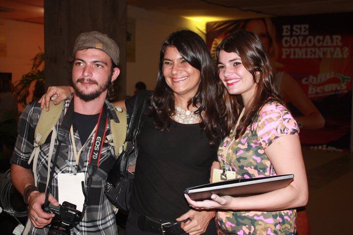 A deputada estadual Patrícia Saboya tem quatro filhos: Lívia, Ciro, Yuri e Maria Beatriz. Na foto, ela aparece com dois deles, Lívia e Ciro, frutos de seu casamento com o ex-governador do Ceará, Ciro Gomes