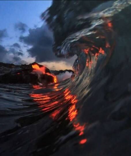 Selway e Kale usaram a câmera Canon 5D Mark2 para fazer as fotos, mas isso não foi o bastante. A dupla usou um suporte para poder fazer as fotografias na água também
