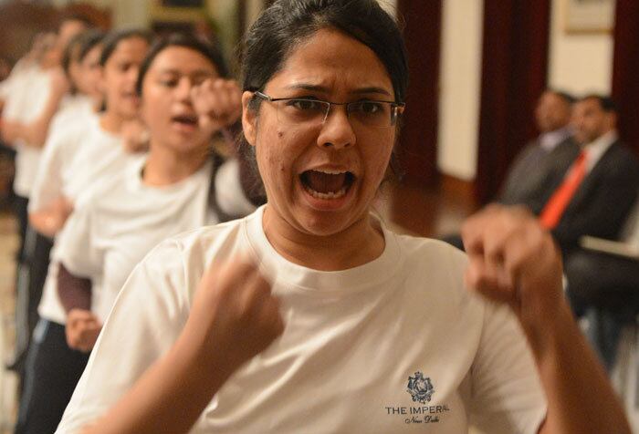 "Da mesma maneira que vocês cortam as verduras, cortem a mão da pessoa que as toca", disse líder local do partido Shiv Sena