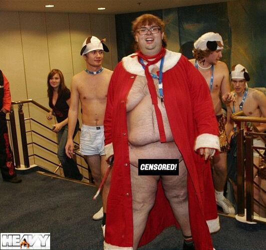 Dica: ao planejar o orçamento de sua fantasia, tome cuidado para não gastar tudo na capa e acabar sem grana para as roupas de baixo. Pega mal!