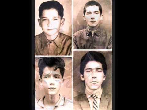 Raul era um péssimo aluno quando era criança. No Colégio São Bento, ele foi reprovado na 2ª série por três anos. Um dos motivos da reprovação, segundo biógrafos, é que ele ouvia rock'n'roll e não ia para as aulas
