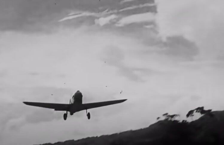 Um hidroavião de resgate Mariner foi enviado para as buscas. Mas também desapareceu.