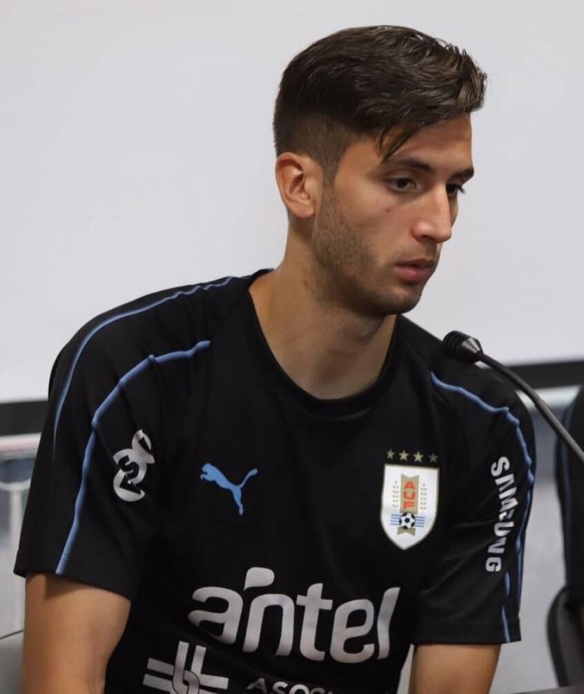 Bentancur mostrou otimismo ao falar de Cavani
