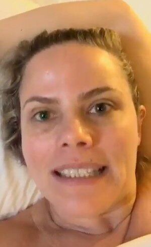 Maria Cândida em vídeo na web