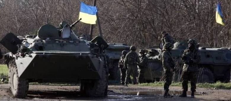 Tanques ucranianos foram enviados para o leste do país na operação "antiterrorismo"