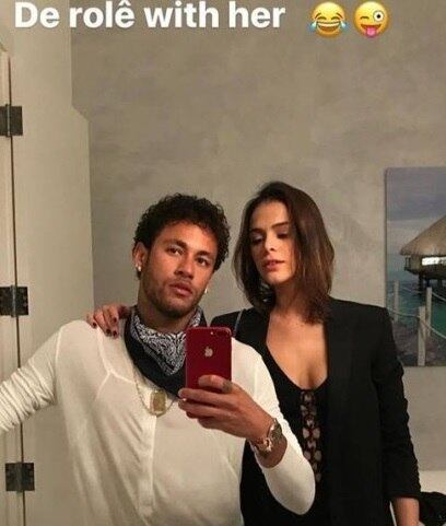 Antes da viagem em família, Bruna Marquezine e Neymar estavam curtindo uma viagem a Los Angeles, nos Estados Unidos, e parecia,  em cada imagem,  que o romance estava indo de vento em popa