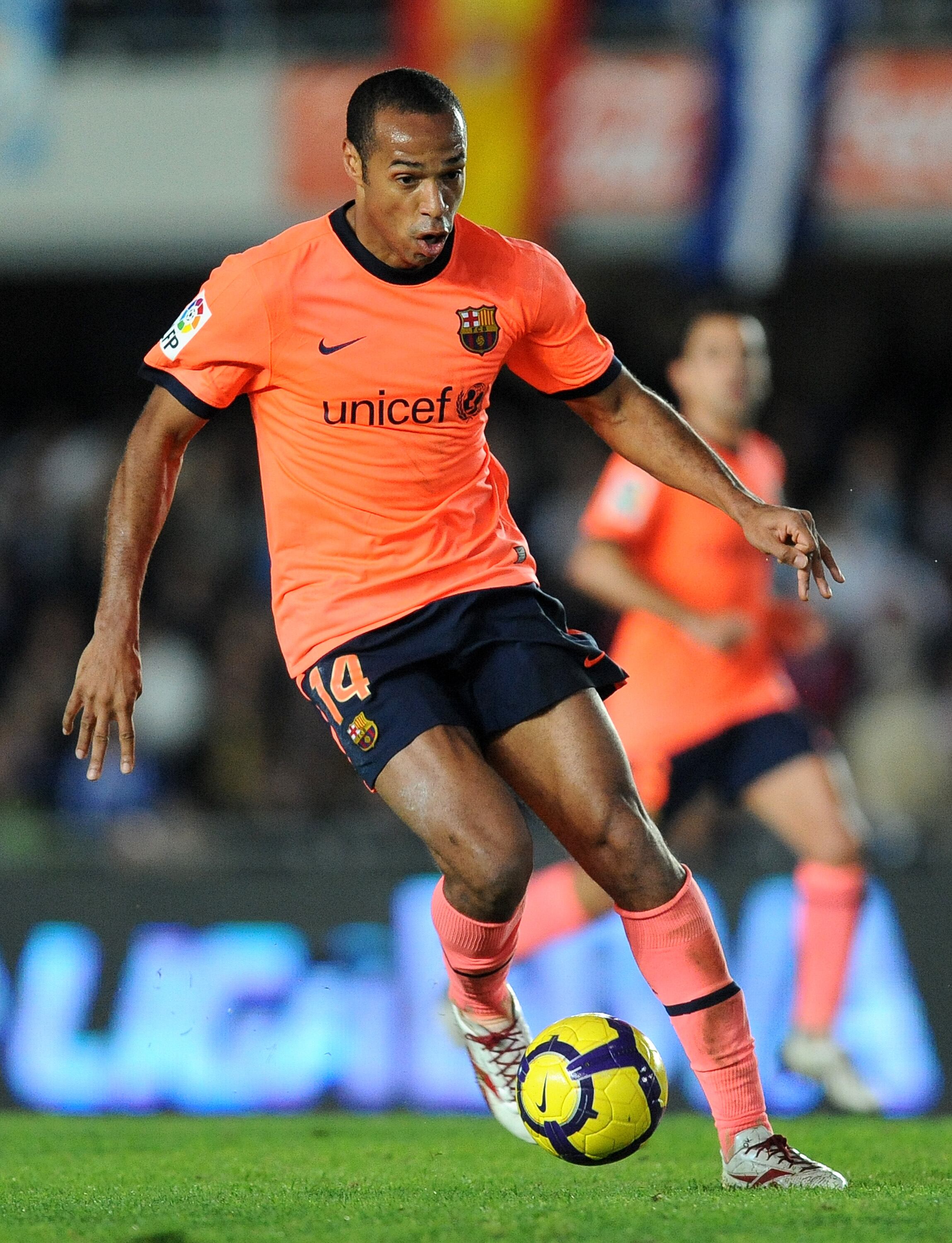 O sueco não tem ligação com o Barcelona, com Messi ou Guardiola. Porém, o
canal afirma que as informações teriam sido obtidas quando Backe
comandou Thierry Henry e Rafa Marquez, no New York Red Bulls, dos
Estados Unidos. Os dois jogadores já passaram pelo Barça