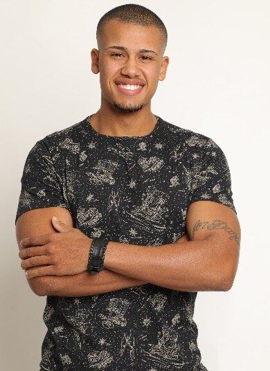 Jean é professor de dança de salão