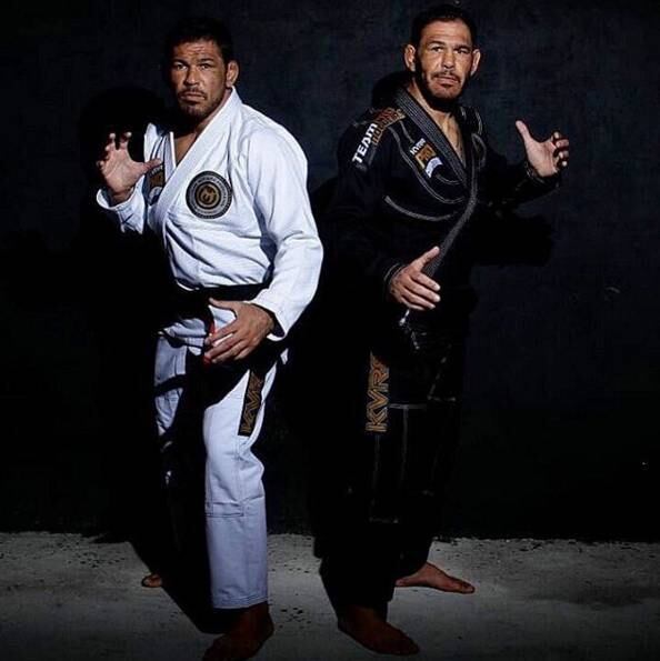 Os irmãos Minotauro e Minotouro fizeram uma participação especial no filme Os Mercenários, com convite especial do próprio Stallone 