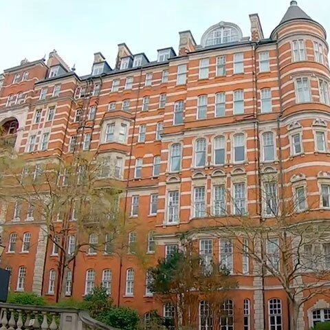 O foco da Imperial College London, criada em 1907, é em ciência, engenharia e medicina. Considerada uma das mais seletivas do mundo, teve uma taxa geral de aceitação de candidatos inferior a 20%, de acordo com dados disponibilizados de 1999 a 2006.