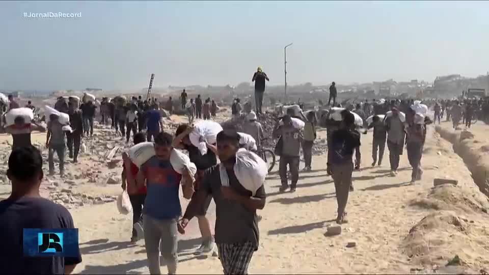 Cerca de 180 caminhões de ajuda humanitária entram na Faixa de Gaza nesta segunda (28)