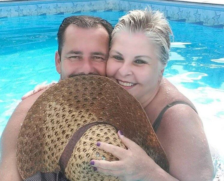 Quem é fã de Big Brother Brasil certamente vai se lembrar de Naiá Barros, também conhecida de como Vovó Naná. Ela acaba de ser pedida em casamento pelo namorado, Luciano Silva, 28 anos mais jovem do que ela e que trabalha como segurança em um hospital  público em Belo Horizonte. Em conversa com o R7, a ex-BBB e promotora de eventos conta que não vai se casar, não! Veja por qual motivo ela não quer na entrevista a seguir!

Acesse o R7 Play e assista à programação da Record quando quiser
