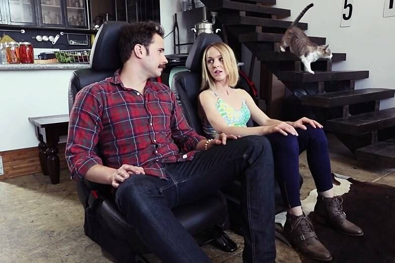 No final, os dois — aparentemente exaustos — se sentam nos bancos dianteiros, ainda desmontados

Saiba tudo sobre carros! Acesse R7.com/carros