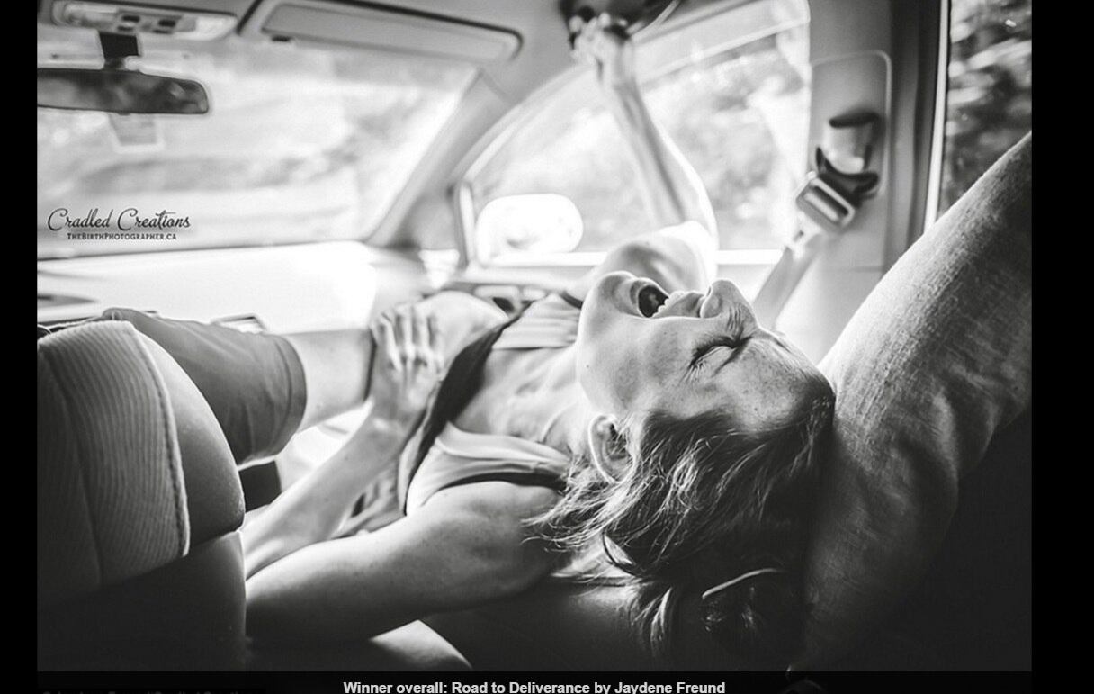 As fotos são do Canadá, México e Estados Unidos e refletem toda a emoção envolvida no parto. Essa se chama “Estrada para o parto”

