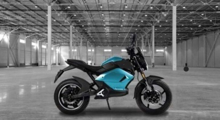 Carenagem é toda fechada com poucas entradas de ar, o que confere mais esportividade