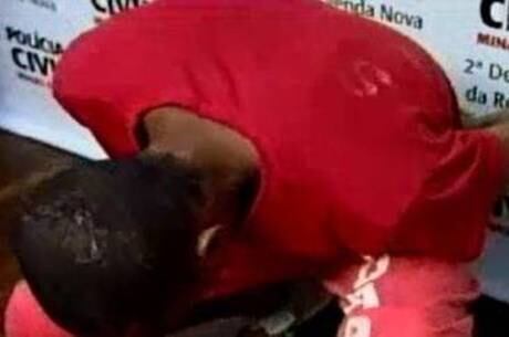 Ferido, suspeito não conseguiu ficar em pé na delegacia