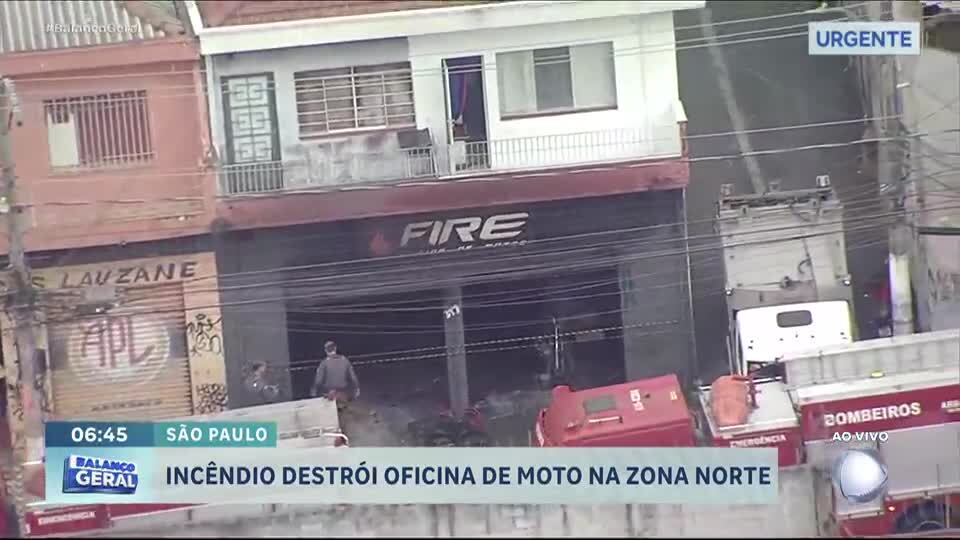 Oficina de motocicletas pega fogo na zona norte de São Paulo